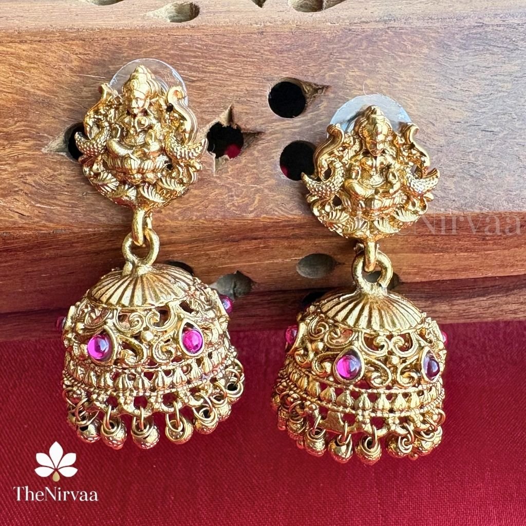 Govid Parivar Pendant with pearl chain haram Set