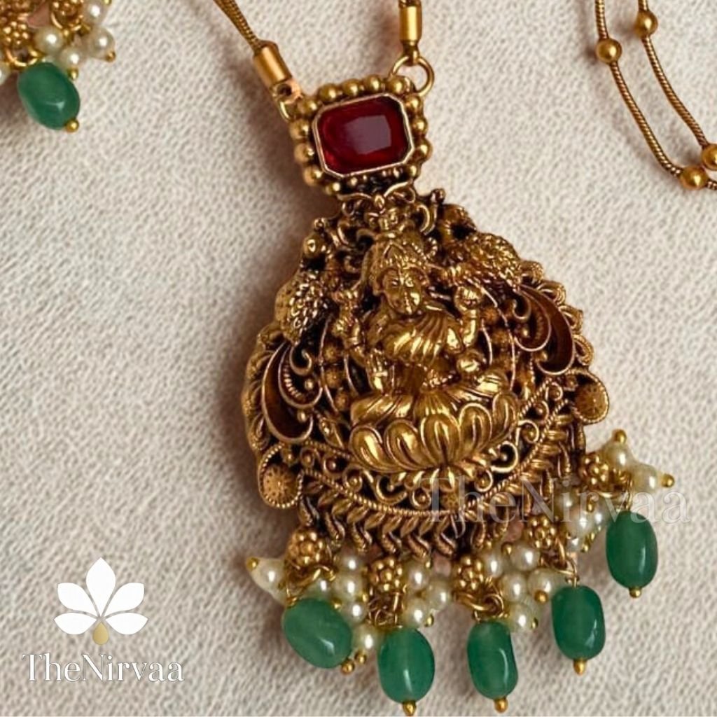 Lakshmi Devi Kemp Long chain set