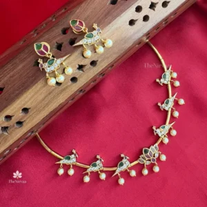 Floating parrot necklace set
